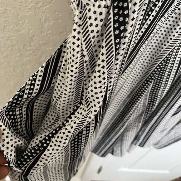 H&M Romper📕 - Picture 6 of 6